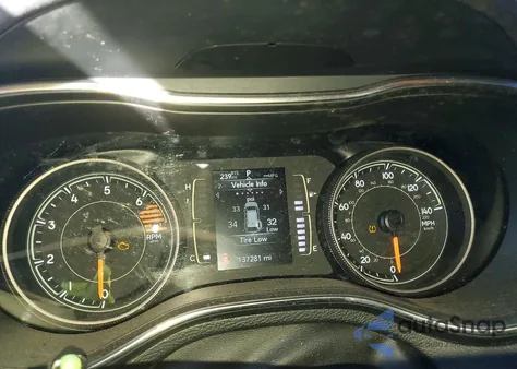 2019 Jeep Cherokee Latitude z USA, uszkodzony, nr VIN 1C4PJLCB8KD466149